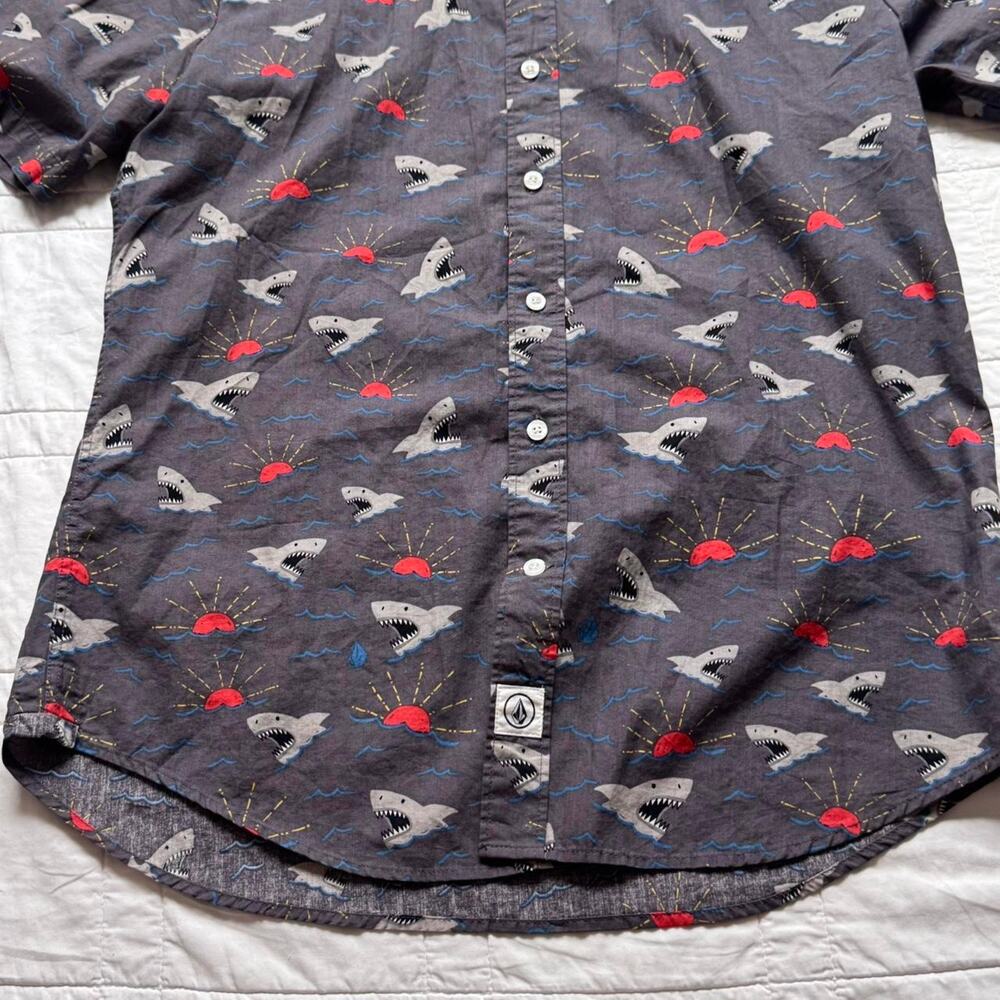 Shark button up shirt novelty print mens med volcom beachy skater resort - Picture 4 of 8